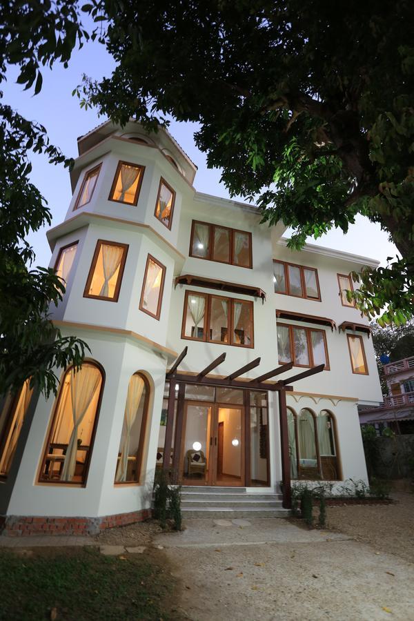 Mango Hill Inn Rangun Kültér fotó